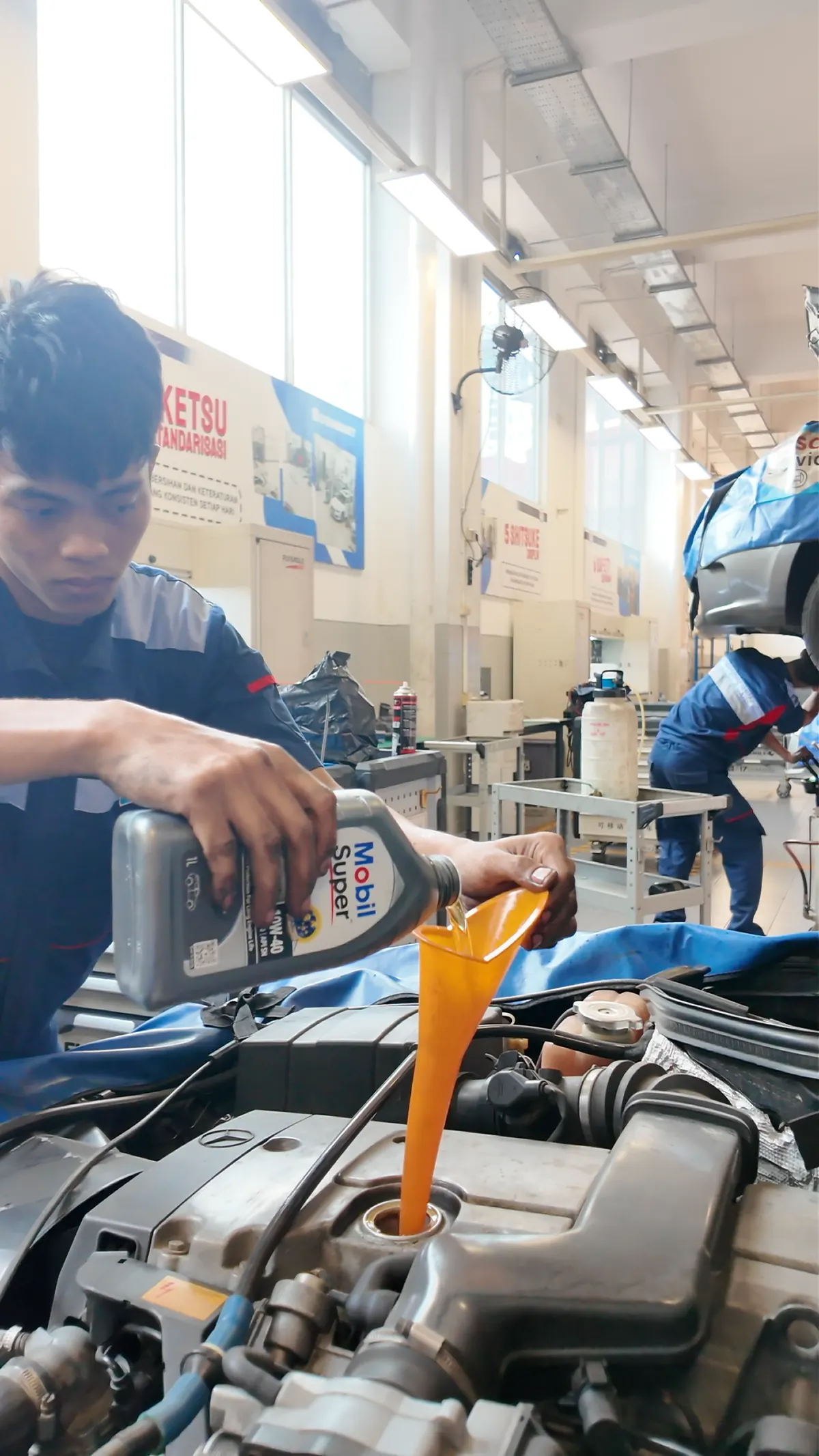 Ganti Oli Mobil di bengkel Bosch Car Service